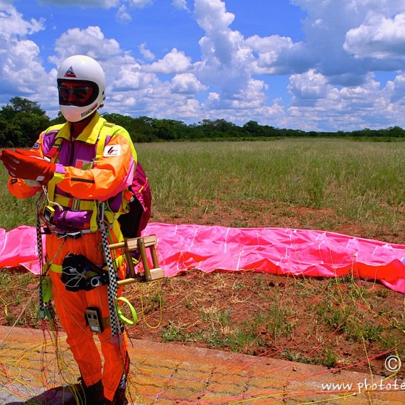 www.phototeam-nature.com-antognelli-afrique du sud-parapente-treuil