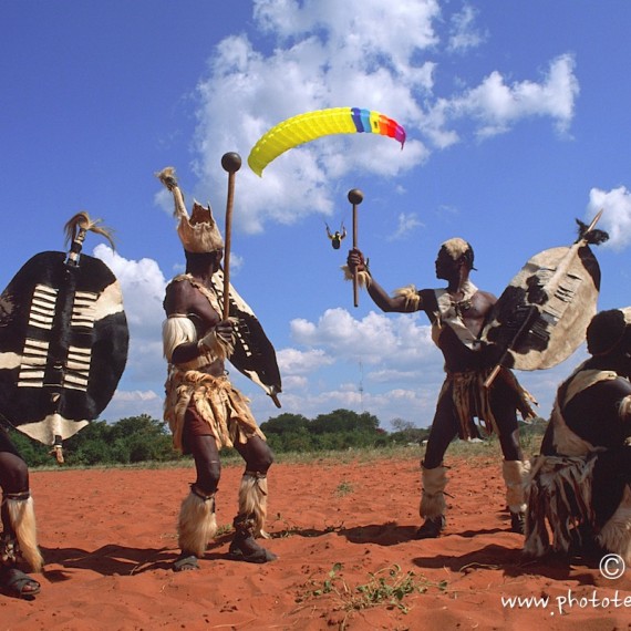 www.phototeam-nature.com-antognelli-zimbabwe-parapente-tribu