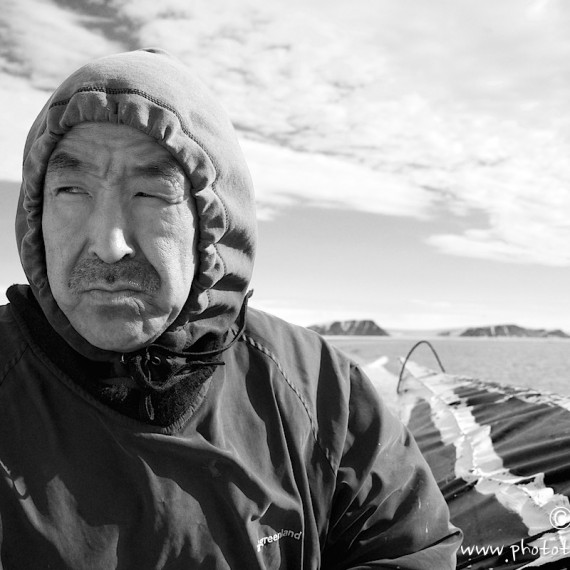 www.phototeam-nature.com-antognelli-groenland-greenland-chasse-hunting-kayak