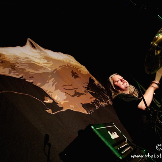 www.phototeam-nature.com-antognelli-greenland--tasiilaq-concert-nanook