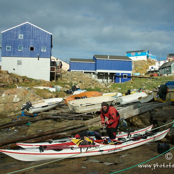 www.phototeam-nature.com-antognelli-greenland-kayak-expedition-kokatat-sea kayaking uk-northern light paddle-upernavik