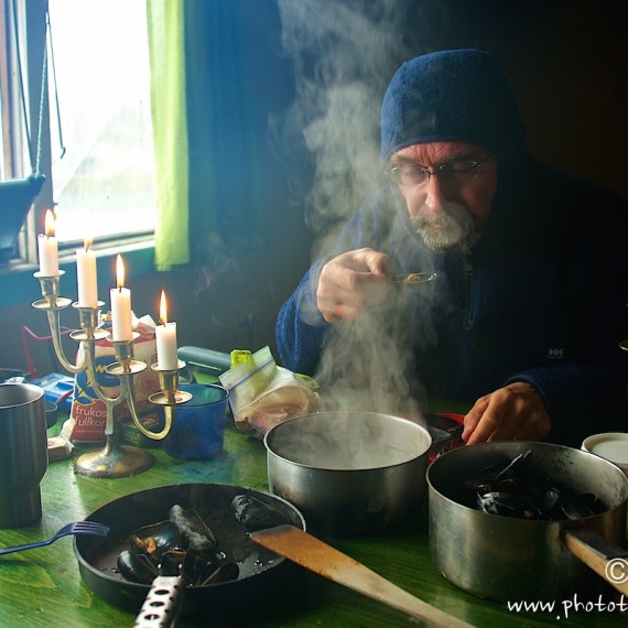 www.phototeam-nature.com-antognelli-groenland-greenland-expedition-kayak-cabane