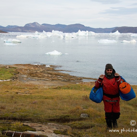 www.phototeam-nature.com-antognelli-greenland-kayak-expedition-nuussuaq-kokatat-sea kayaking UK- northern light paddle