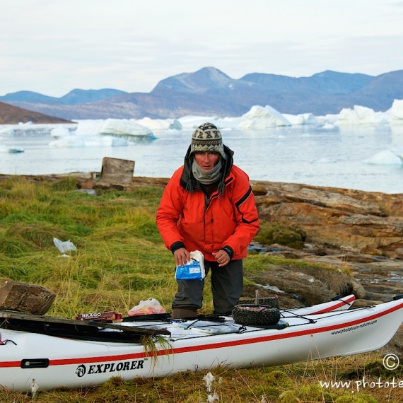 www.phototeam-nature.com-antognelli-greenland-kayak-expedition-nuussuaq-kokatat-sea kayaking UK- northern light paddle