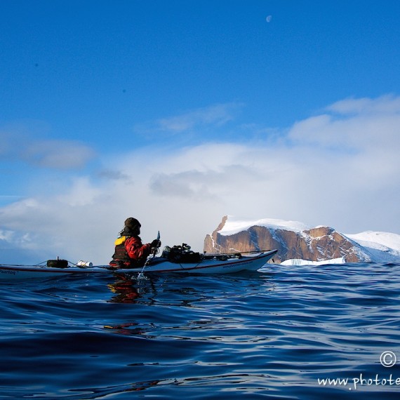 www.phototeam-nature.com-antognelli-greenland-kayak-expedition-nuussuaq-kokatat-sea kayaking UK- northern light paddle