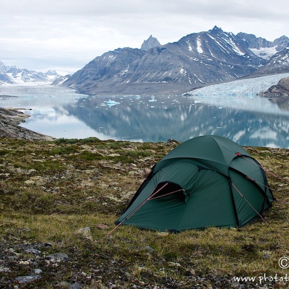 www.phototeam-nature.com-antognelli-greenland-kayak-expedition-tent-hilleberg