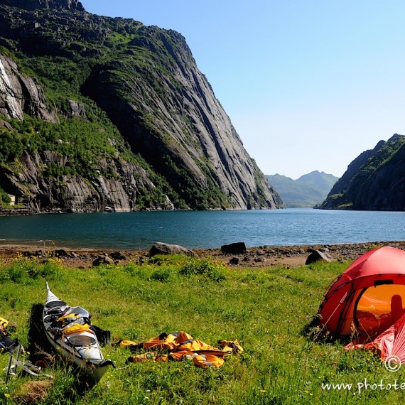 www.phototeam-nature.com-antognelli-norvege-lofoten-kayak-expedition-kokatat-hilleberg