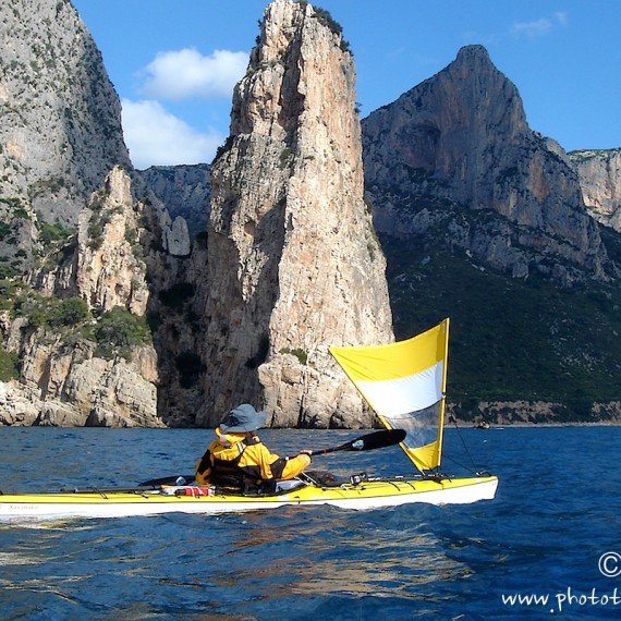 www.phototeam-nature.com-antognelli-sardaigne-italie-expediton-kayak-pacifaction-voile