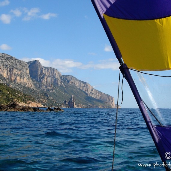 www.phototeam-nature.com-antognelli-sardaigne-italie-expediton-kayak-pacifaction-voile