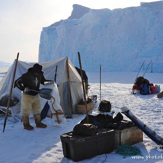 www.phototeam-nature.com-antognelli-Melville-expedition-traineau-sled-groenland-greenland-camp