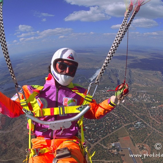 www.phototeam-nature.com-antognelli-zimbabwe-chutes victoria-parapente