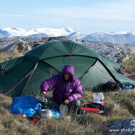 www.phototeam-nature.com-antognelli-greenland-kayak-expedition-tent-hilleberg