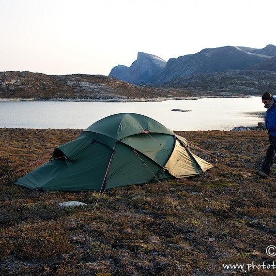 www.phototeam-nature.com-antognelli-greenland-kayak-expedition-tent-hilleberg