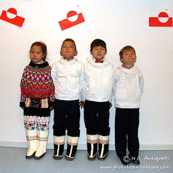 www.phototeam-nature.com-antognelli-greenland-nuussuaq-first day school