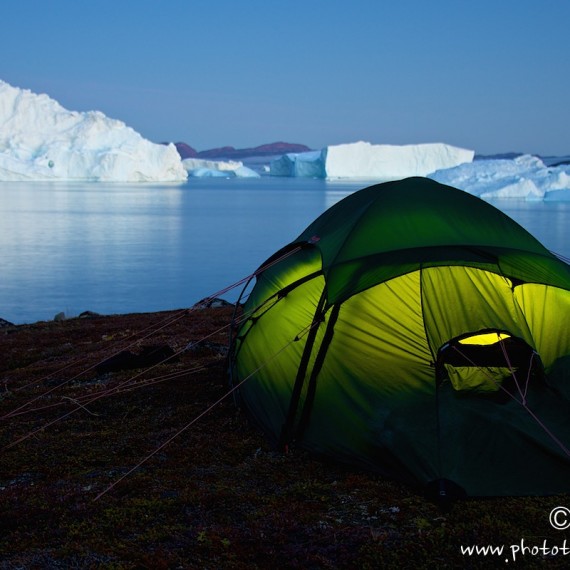 www.phototeam-nature.com-antognelli-greenland-kayak-expedition-tent-hilleberg-iceberg