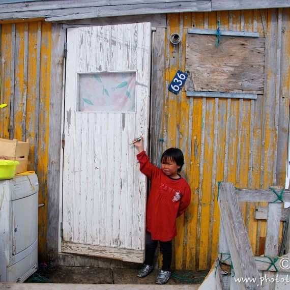 amelie-enfant-nuussuaq-greenland-www.phototeam-nature.com-antognelli