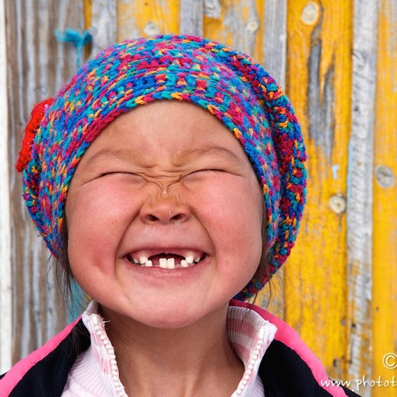 Ivaka, enfant, sourire, nuussuaq, greenland-www.phototeam-nature.com-antognelli