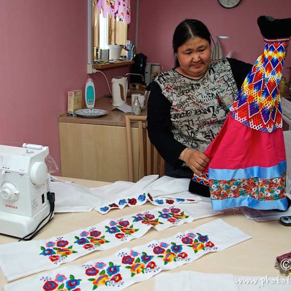 www.phototeam-nature.com-antognelli-greenland-nuussuaq-costume traditionnel groenlandais