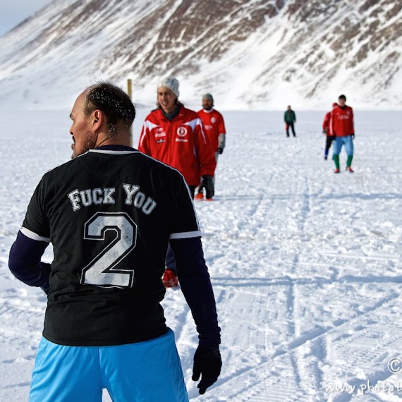 www.phototeam-nature.com-antognelli-greenland-nuussuaq-foot sur glace