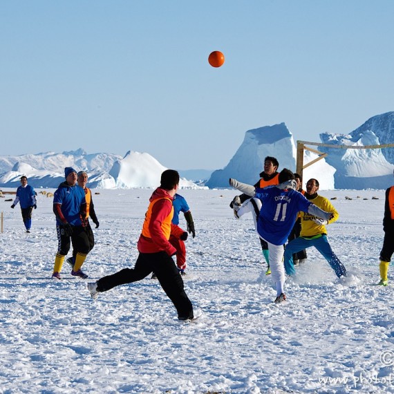 www.phototeam-nature.com-antognelli-greenland-nuussuaq-foot sur glace